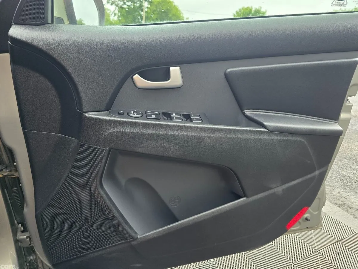Kia Sportage SUV, Diesel, 2015, Silver