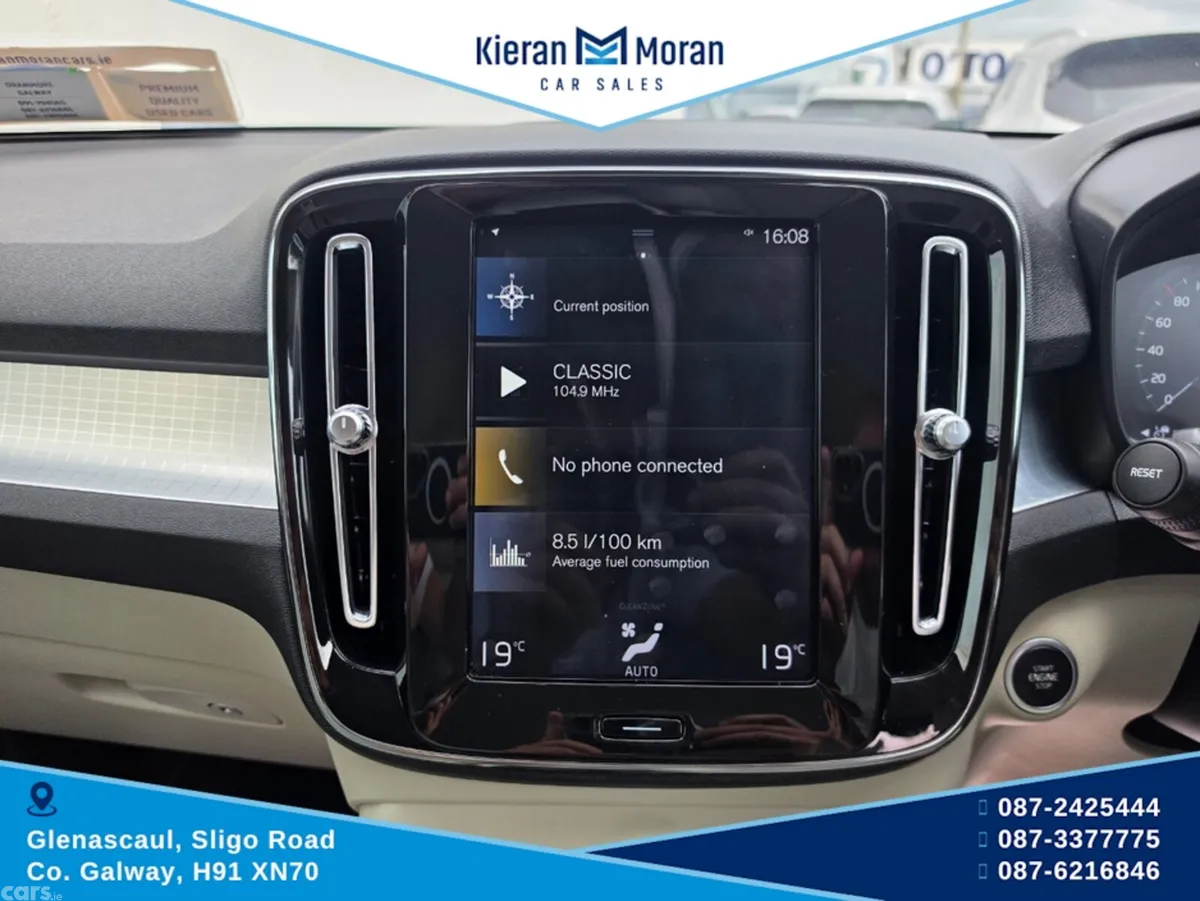Volvo XC40 SUV, Petrol, 2021, Grey
