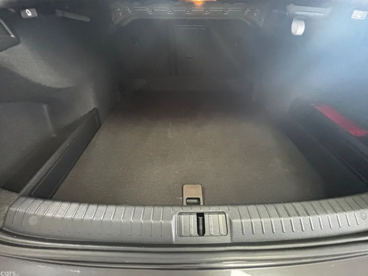 Volkswagen Passat Saloon, Diesel, 2019, Grey