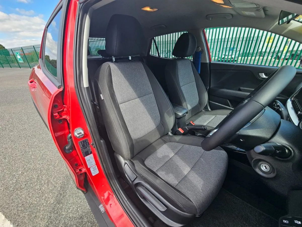 Kia Stonic Estate, Petrol, 2023, Red