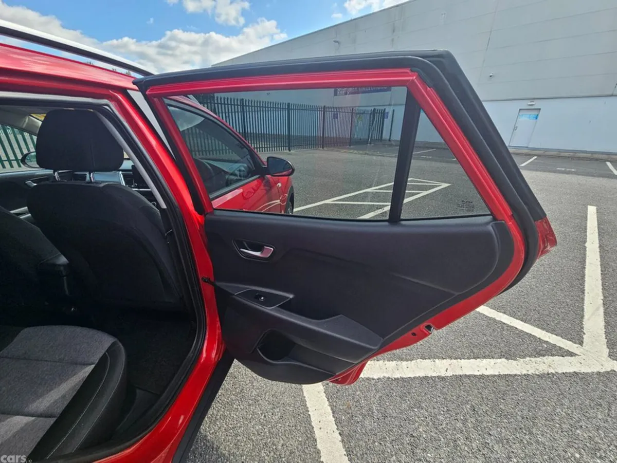 Kia Stonic Estate, Petrol, 2023, Red