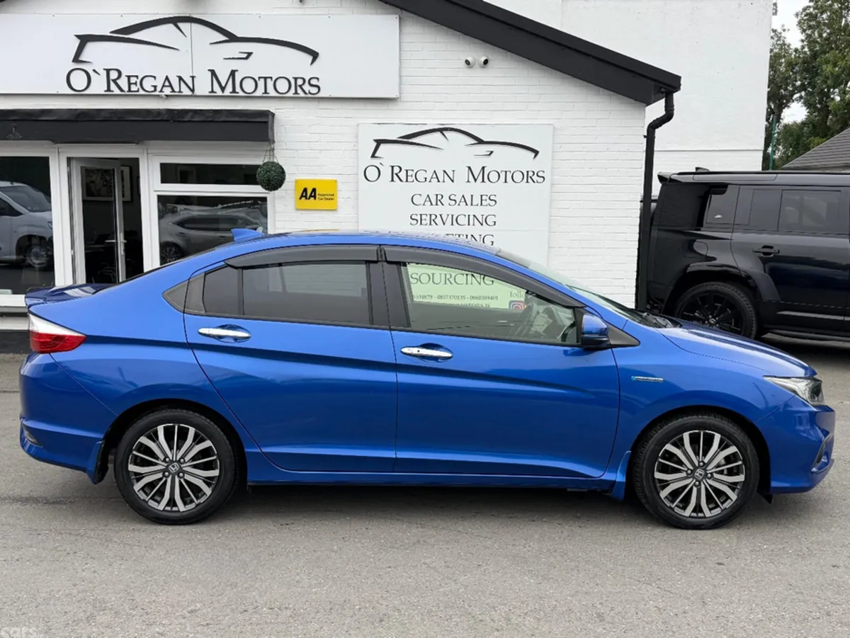 Honda Grace Saloon, Petrol Hybrid, 2018, Blue