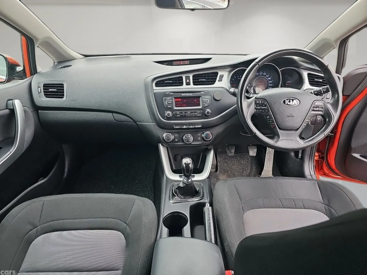 Kia ProCeed Hatchback, Diesel, 2015, Orange