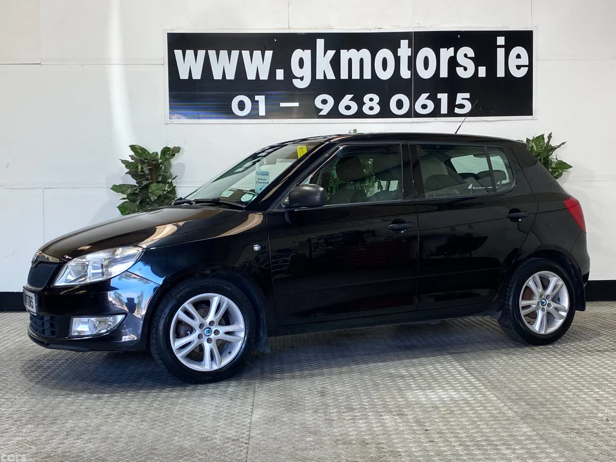 Skoda Fabia Hatchback, Petrol, 2014, Black