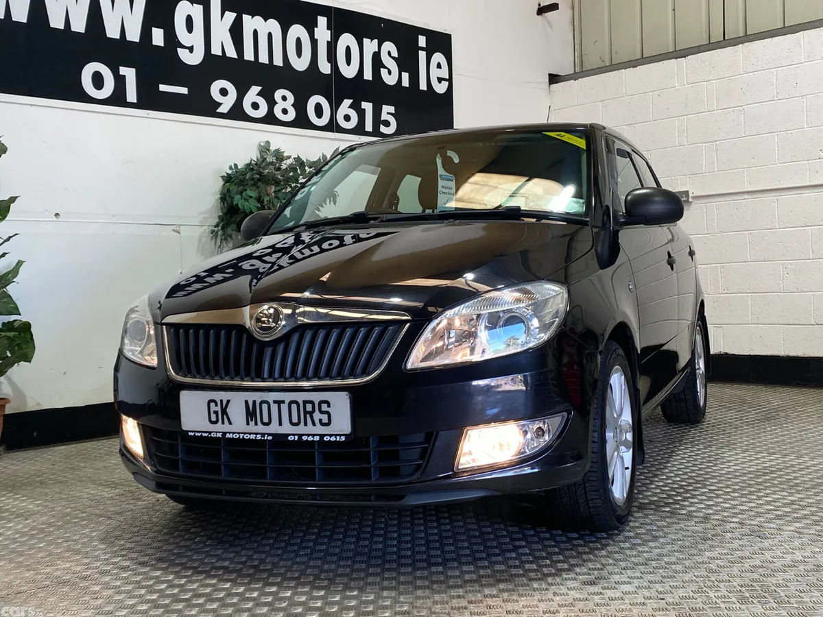 Skoda Fabia Hatchback, Petrol, 2014, Black