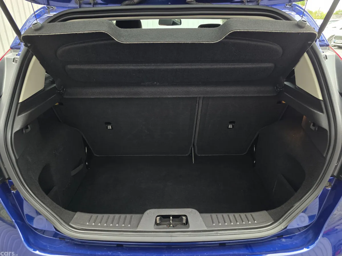 Ford Fiesta Hatchback, Petrol, 2015, Blue