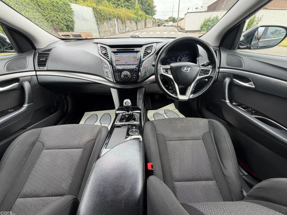 Hyundai i40 Saloon, Diesel, 2013, Black