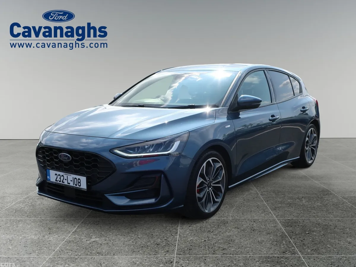 Ford Focus Hatchback, Diesel, 2023, Blue