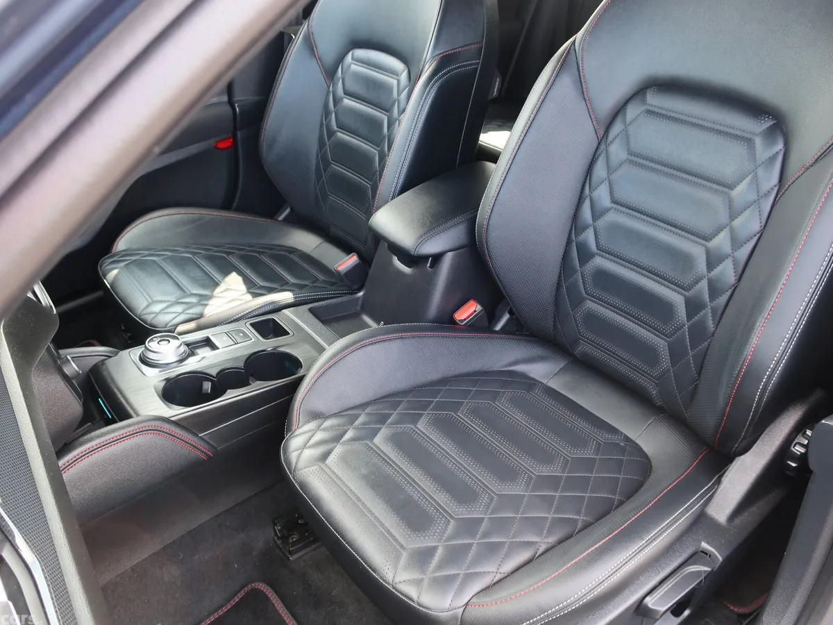 Ford Focus Hatchback, Diesel, 2023, Blue
