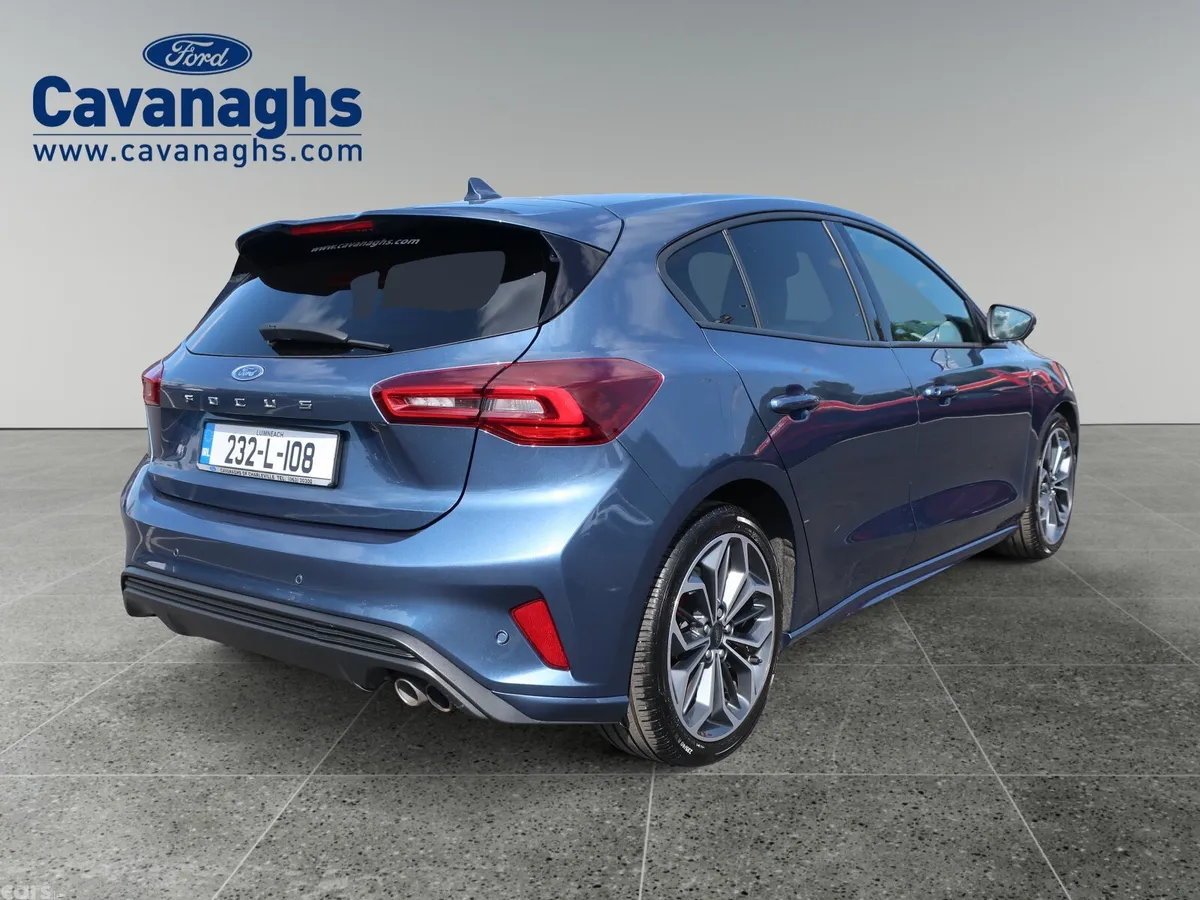 Ford Focus Hatchback, Diesel, 2023, Blue