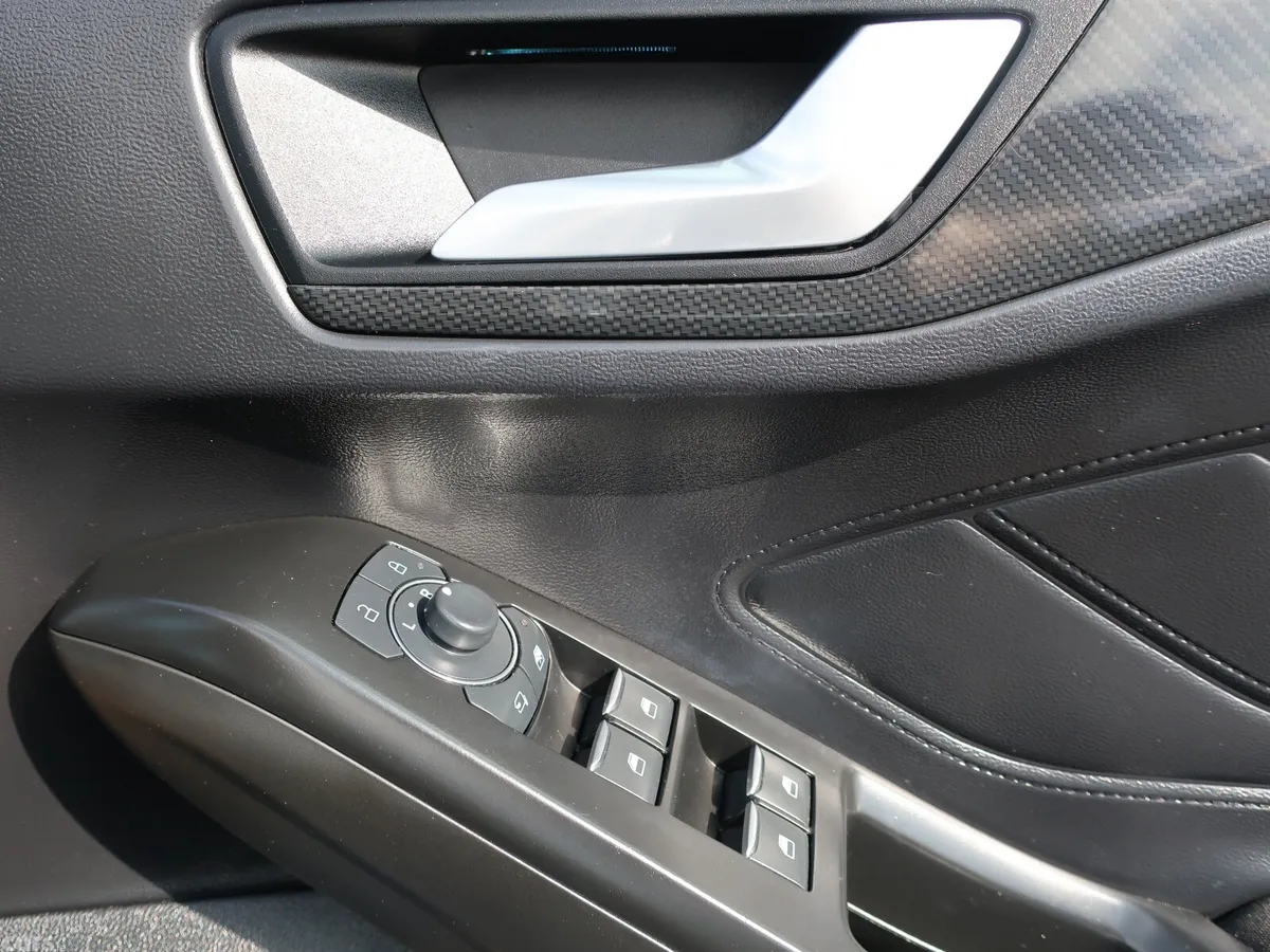Ford Focus Hatchback, Diesel, 2023, Blue