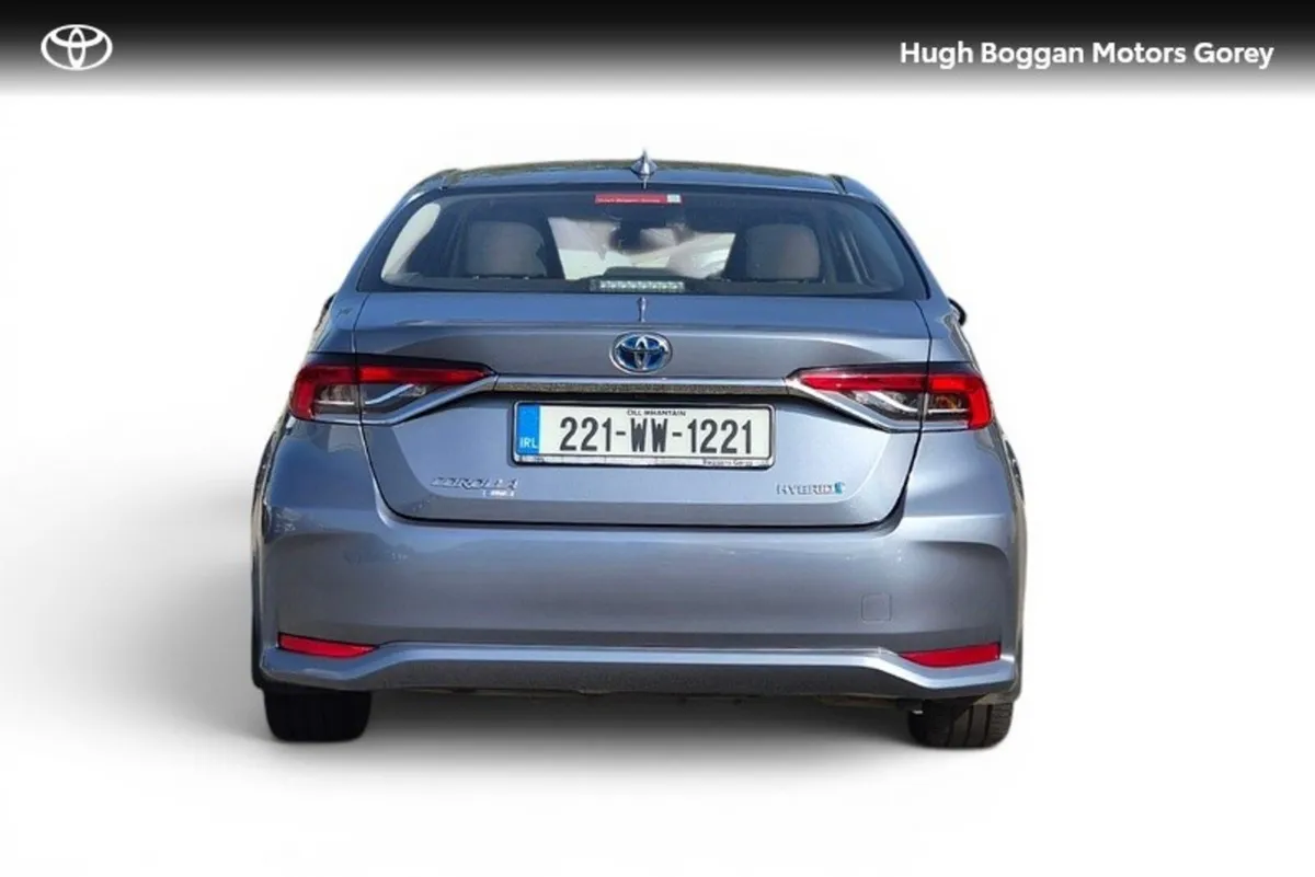 Toyota Corolla Saloon, Petrol Hybrid, 2022, Grey