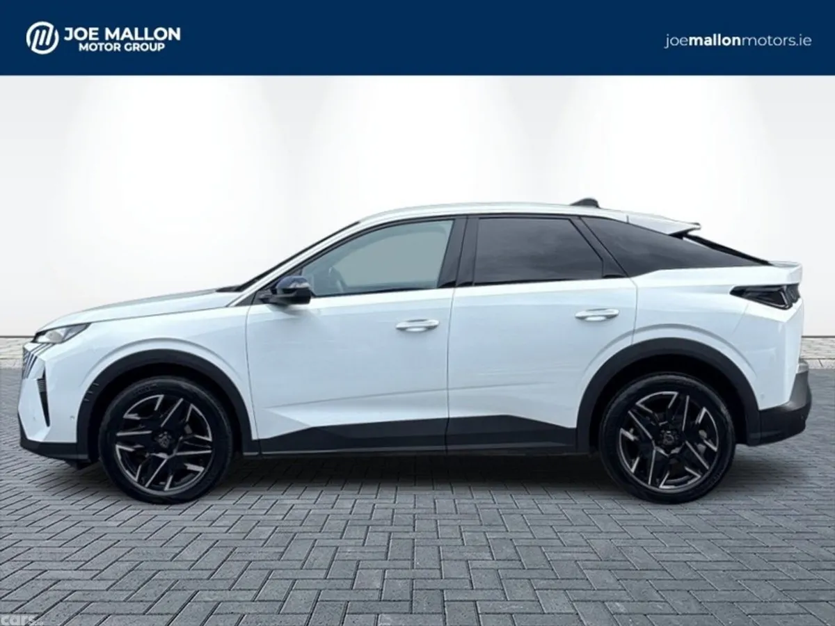 Peugeot 3008 MPV, Petrol, 2025, White