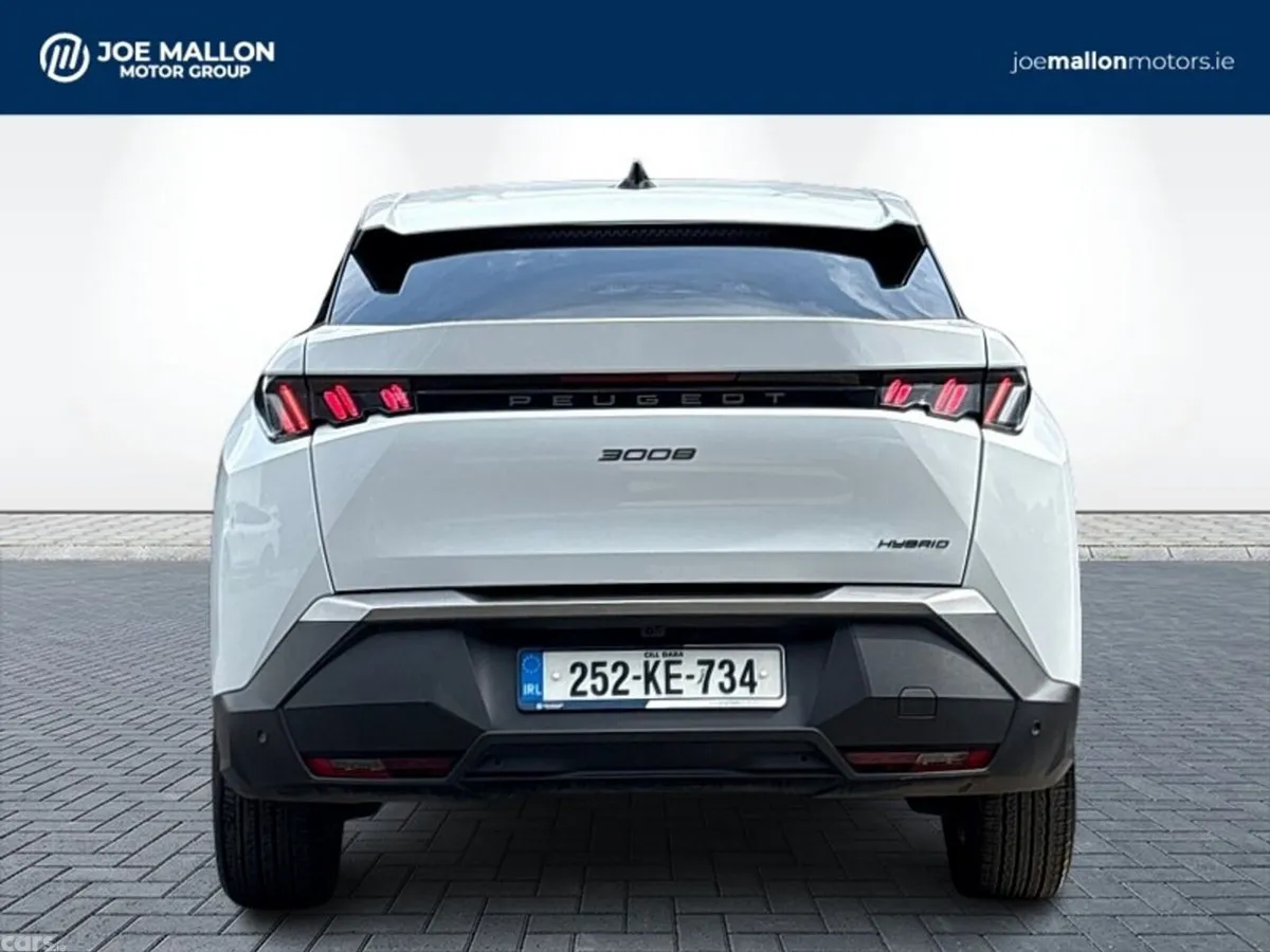 Peugeot 3008 MPV, Petrol, 2025, White