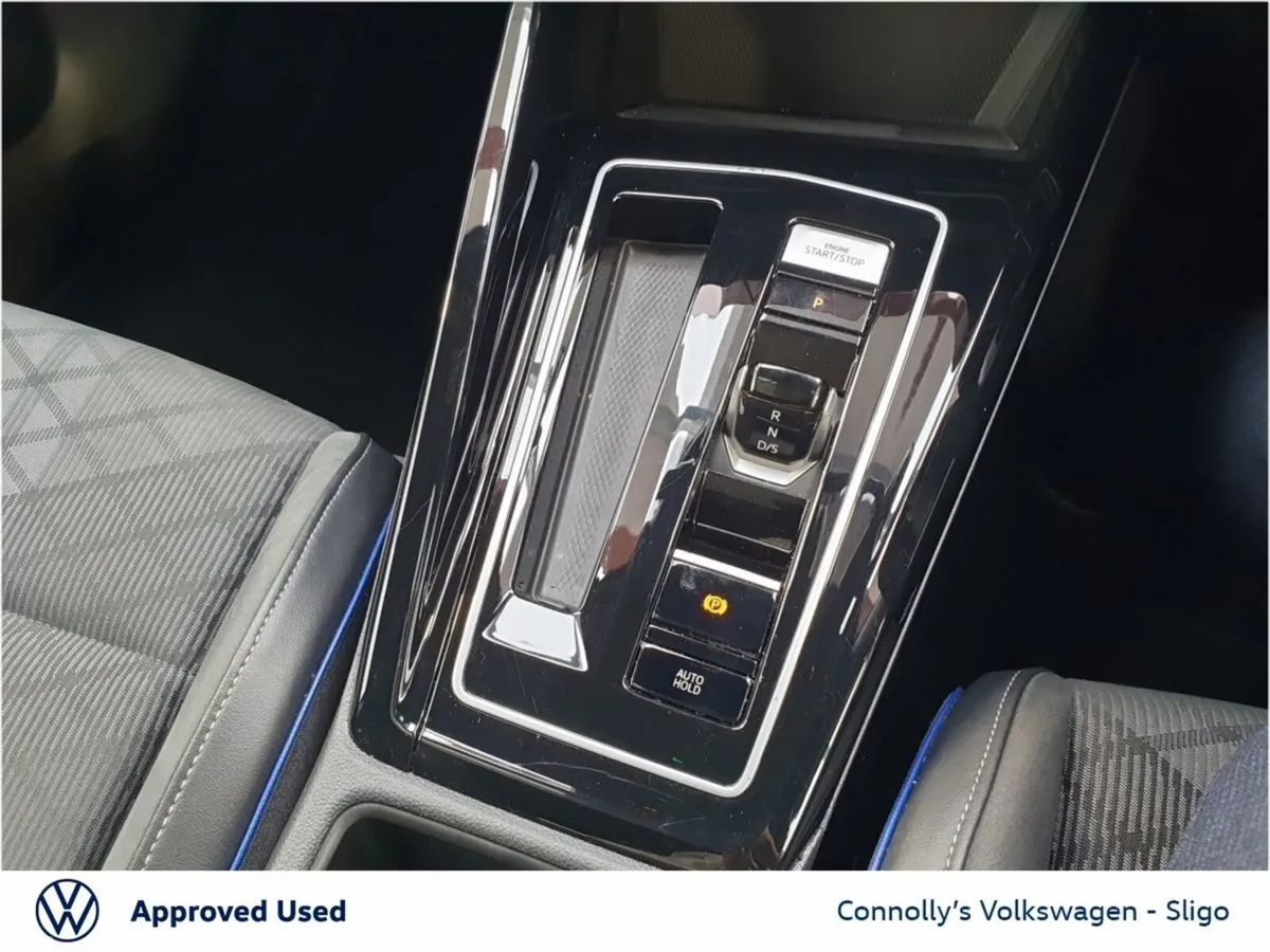 Volkswagen Golf Hatchback, Diesel, 2025, Blue