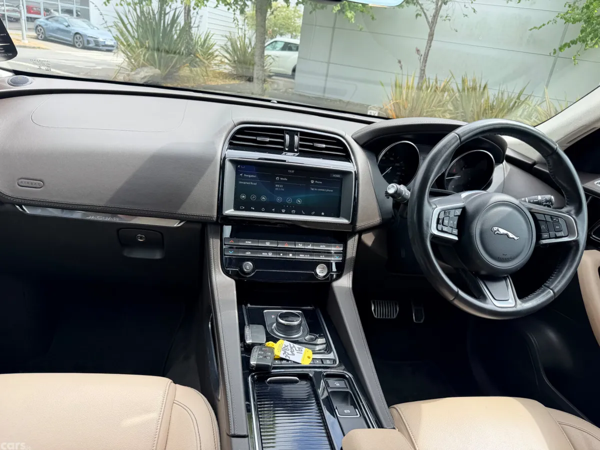 Jaguar F-Pace SUV, Diesel, 2019, Black
