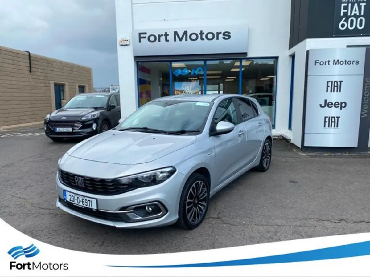 Fiat Tipo Hatchback, Petrol, 2023, Silver
