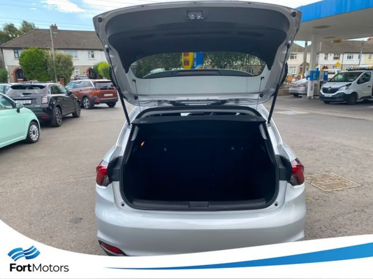Fiat Tipo Hatchback, Petrol, 2023, Silver