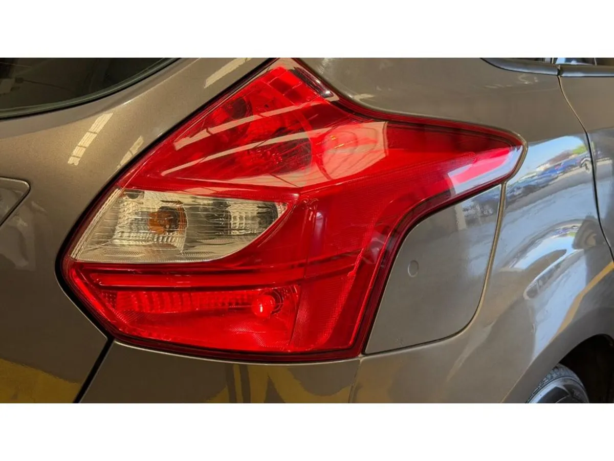 Ford Focus Hatchback, Diesel, 2014, Brown