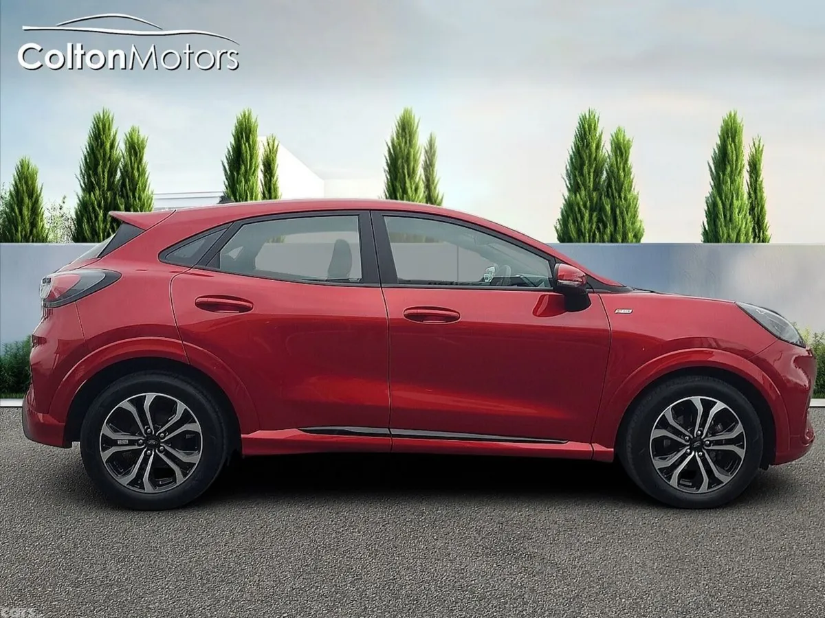 Ford Puma MPV, Petrol Hybrid, 2022, Red