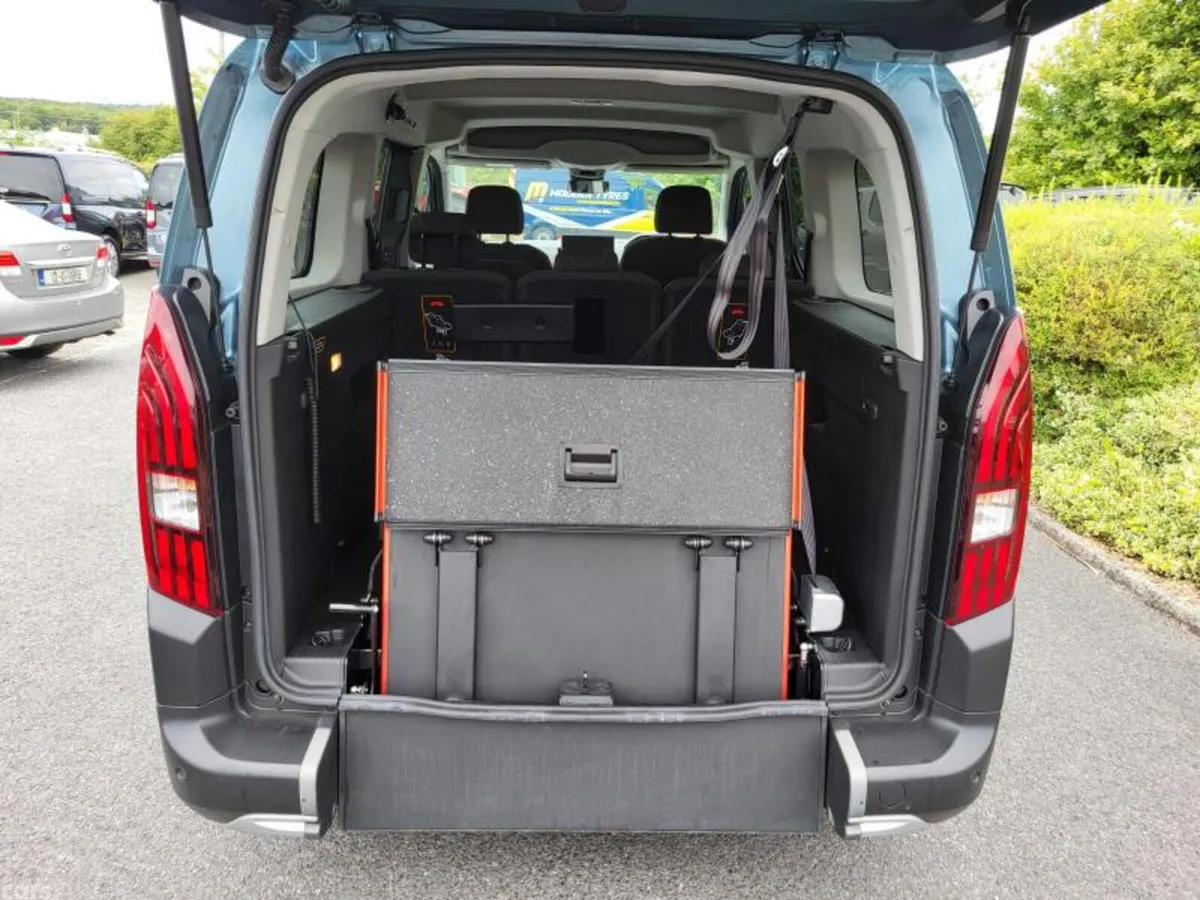 Peugeot Rifter MPV, Diesel, 2024, Blue