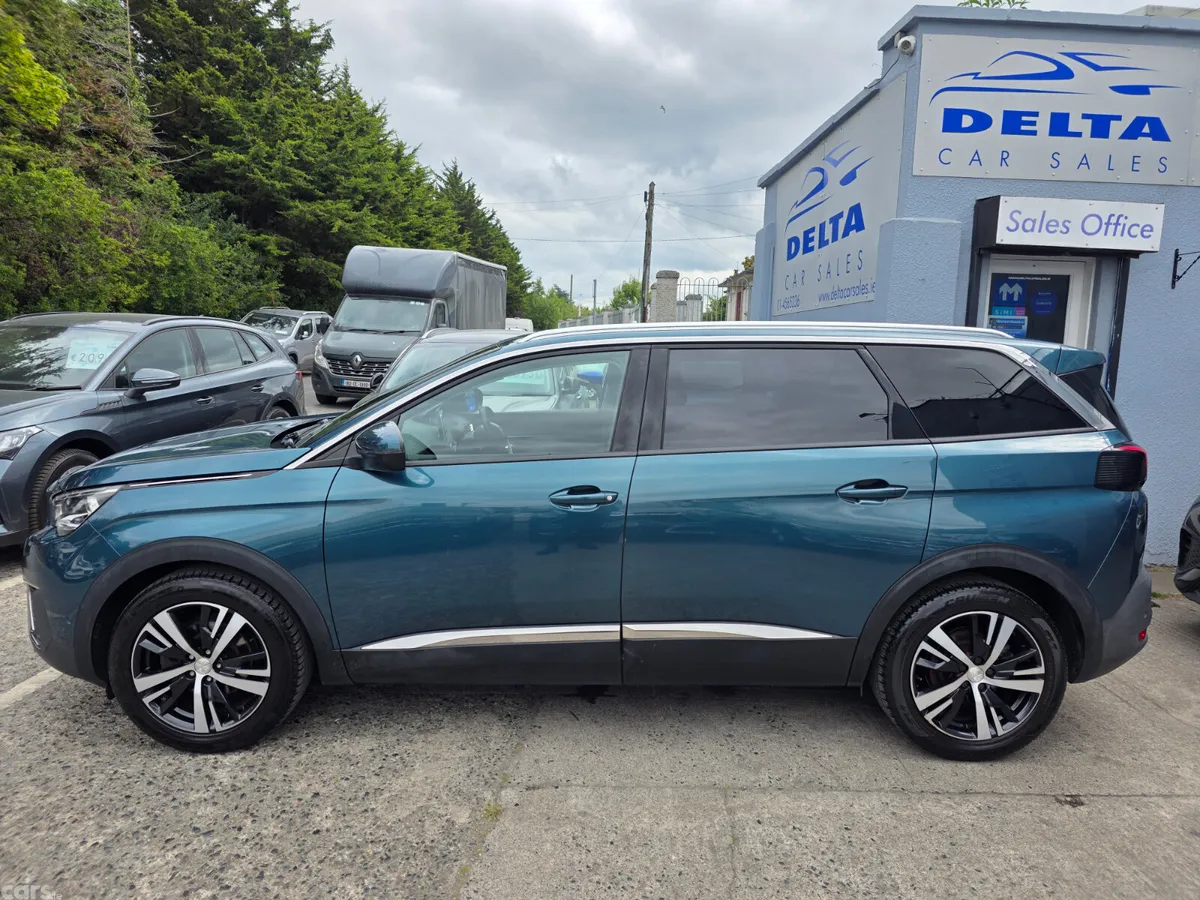 Peugeot 5008 MPV, Petrol, 2018, Green