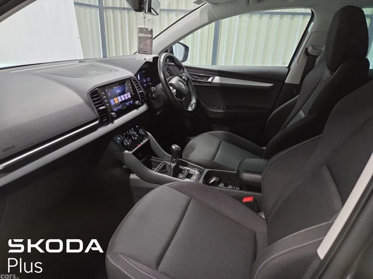 Skoda Karoq Estate, Diesel, 2023, Grey