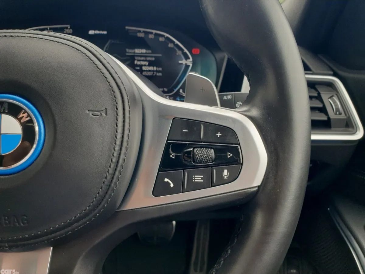 BMW 3-Series Estate, Petrol Plug-in Hybrid, 2021, Blue