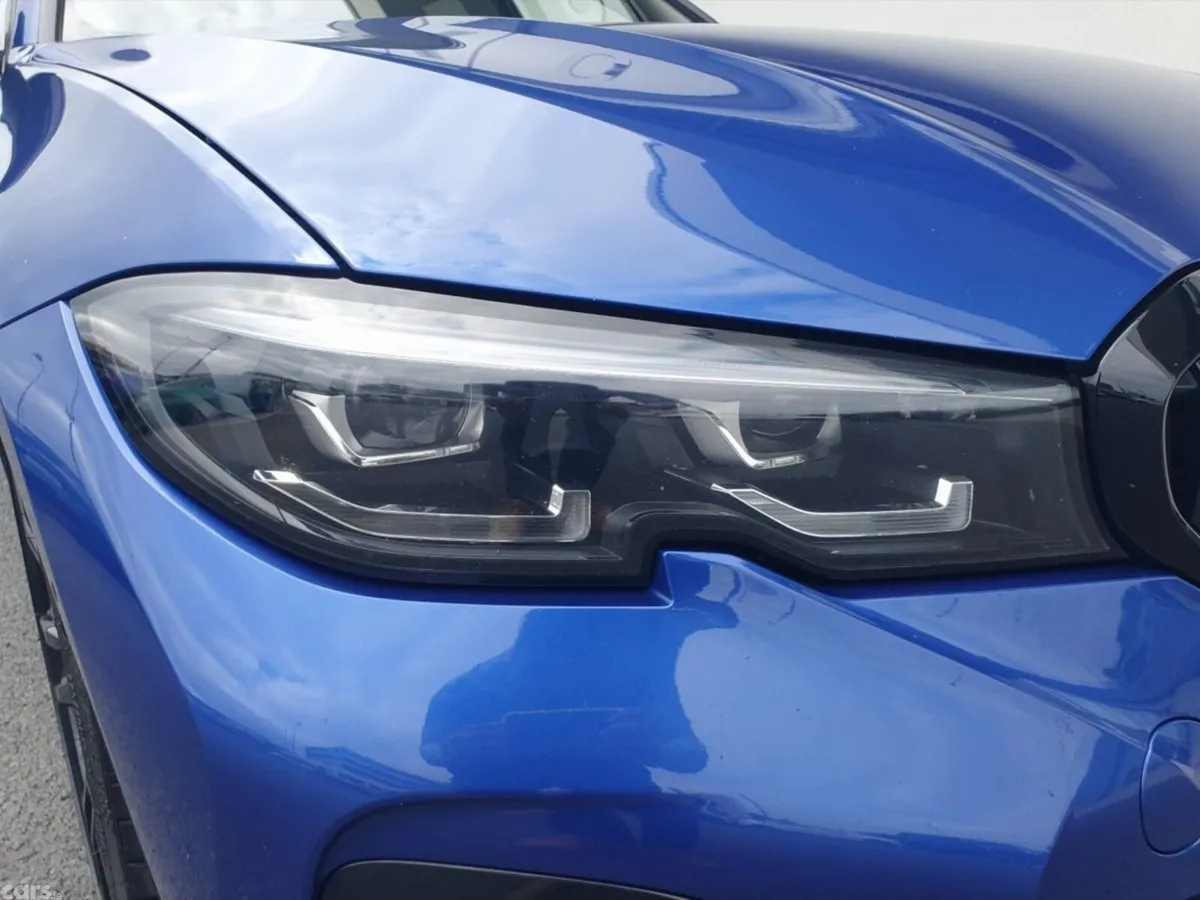 BMW 3-Series Estate, Petrol Plug-in Hybrid, 2021, Blue