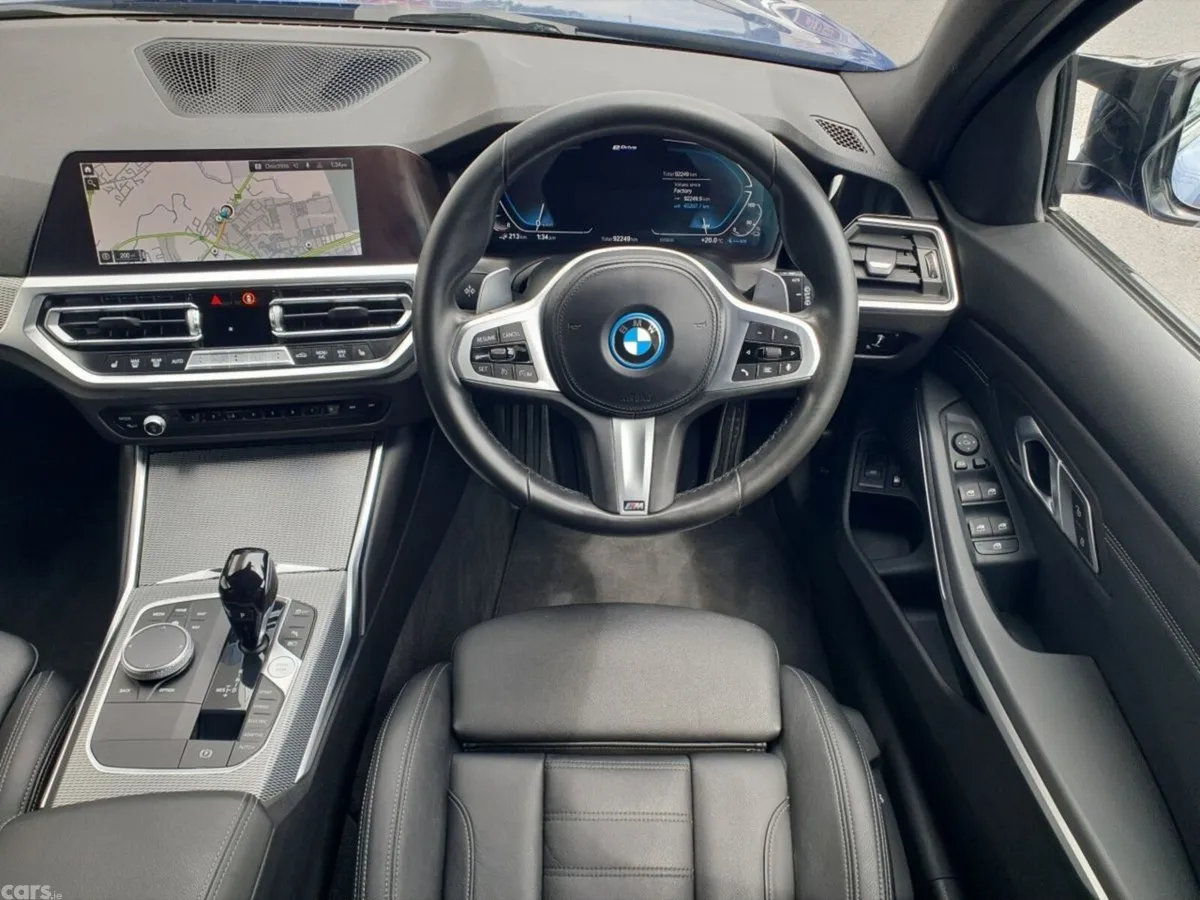 BMW 3-Series Estate, Petrol Plug-in Hybrid, 2021, Blue