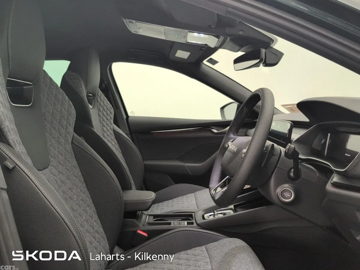 Skoda Octavia Saloon, Diesel, 2026, Green