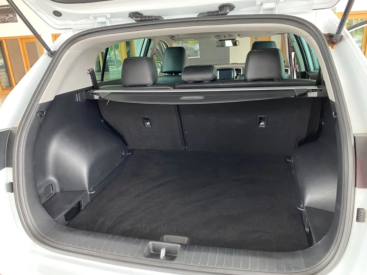 Kia Sportage SUV, Diesel, 2016, White
