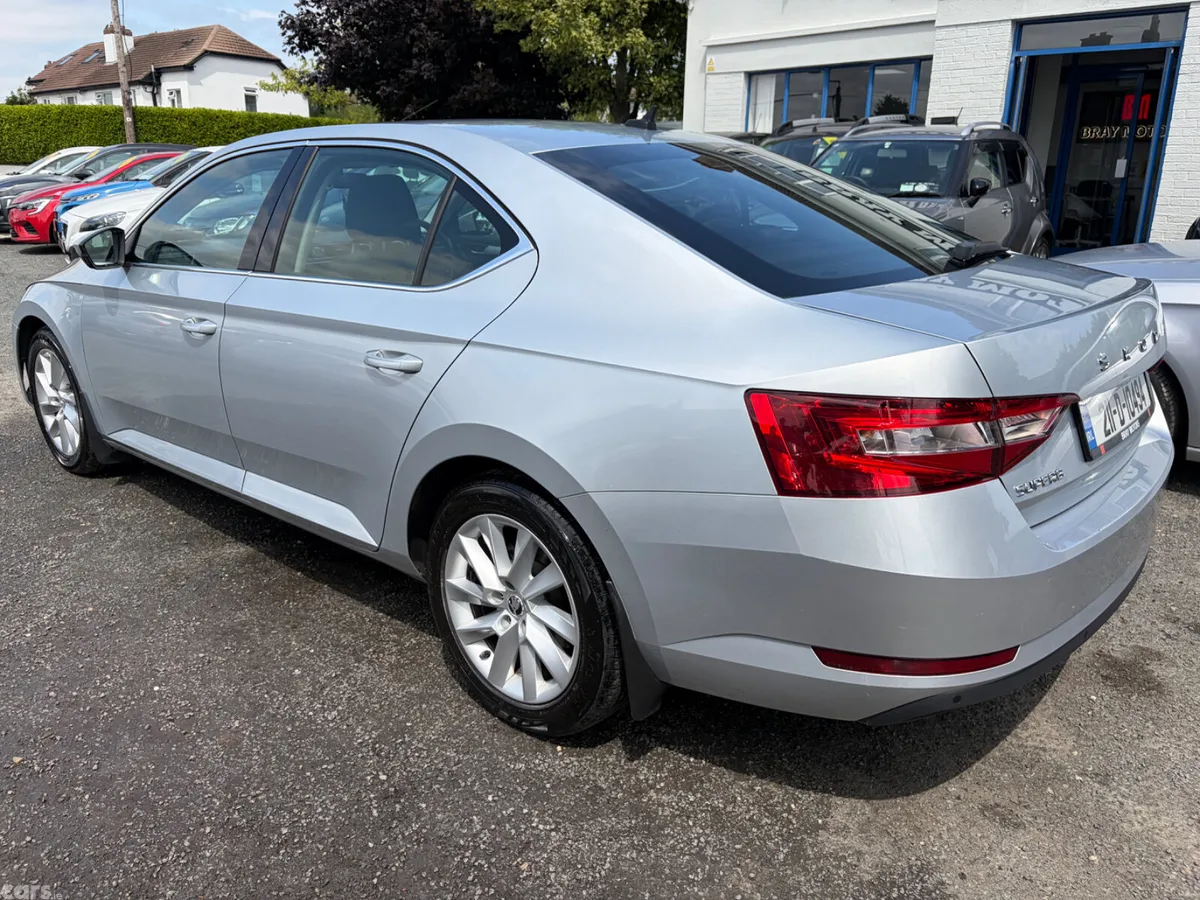 Skoda Superb Saloon, Diesel, 2021, Grey
