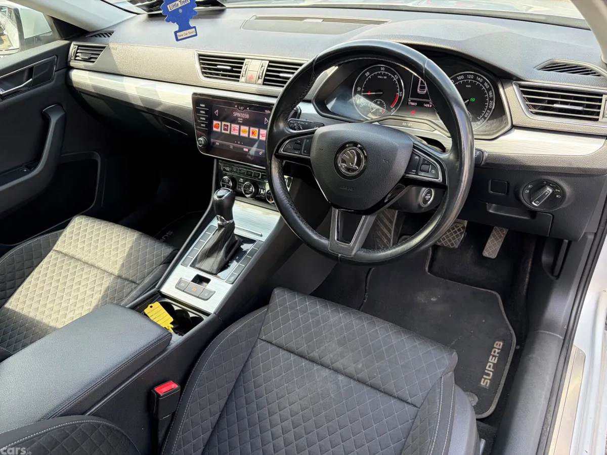 Skoda Superb Saloon, Diesel, 2021, Grey