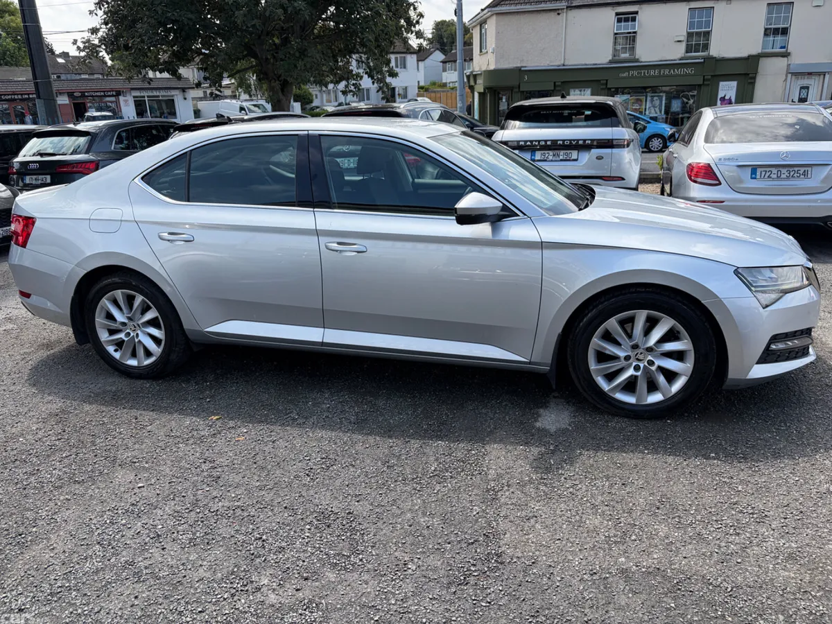 Skoda Superb Saloon, Diesel, 2021, Grey