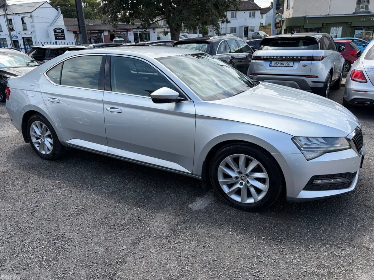 Skoda Superb Saloon, Diesel, 2021, Grey