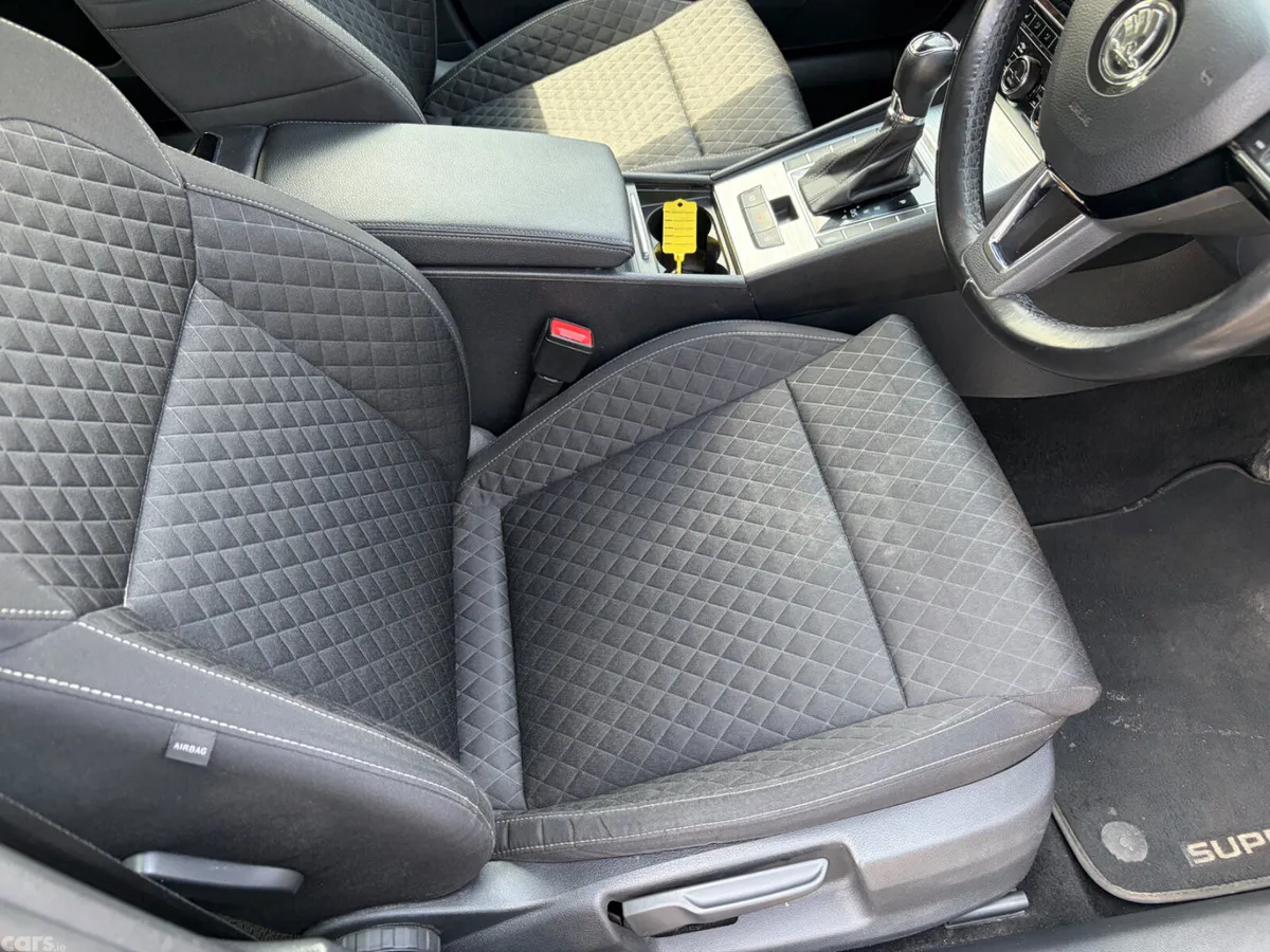 Skoda Superb Saloon, Diesel, 2021, Grey