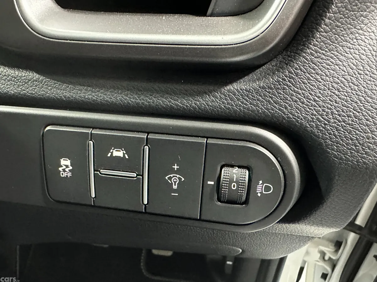 Kia Ceed Hatchback, Diesel, 2019, White