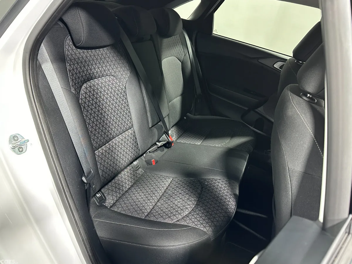 Kia Ceed Hatchback, Diesel, 2019, White