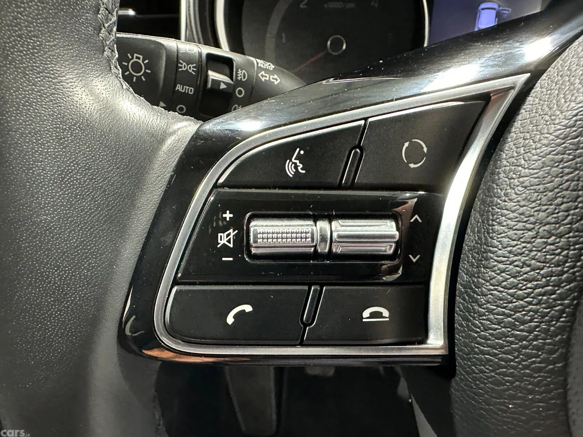Kia Ceed Hatchback, Diesel, 2019, White