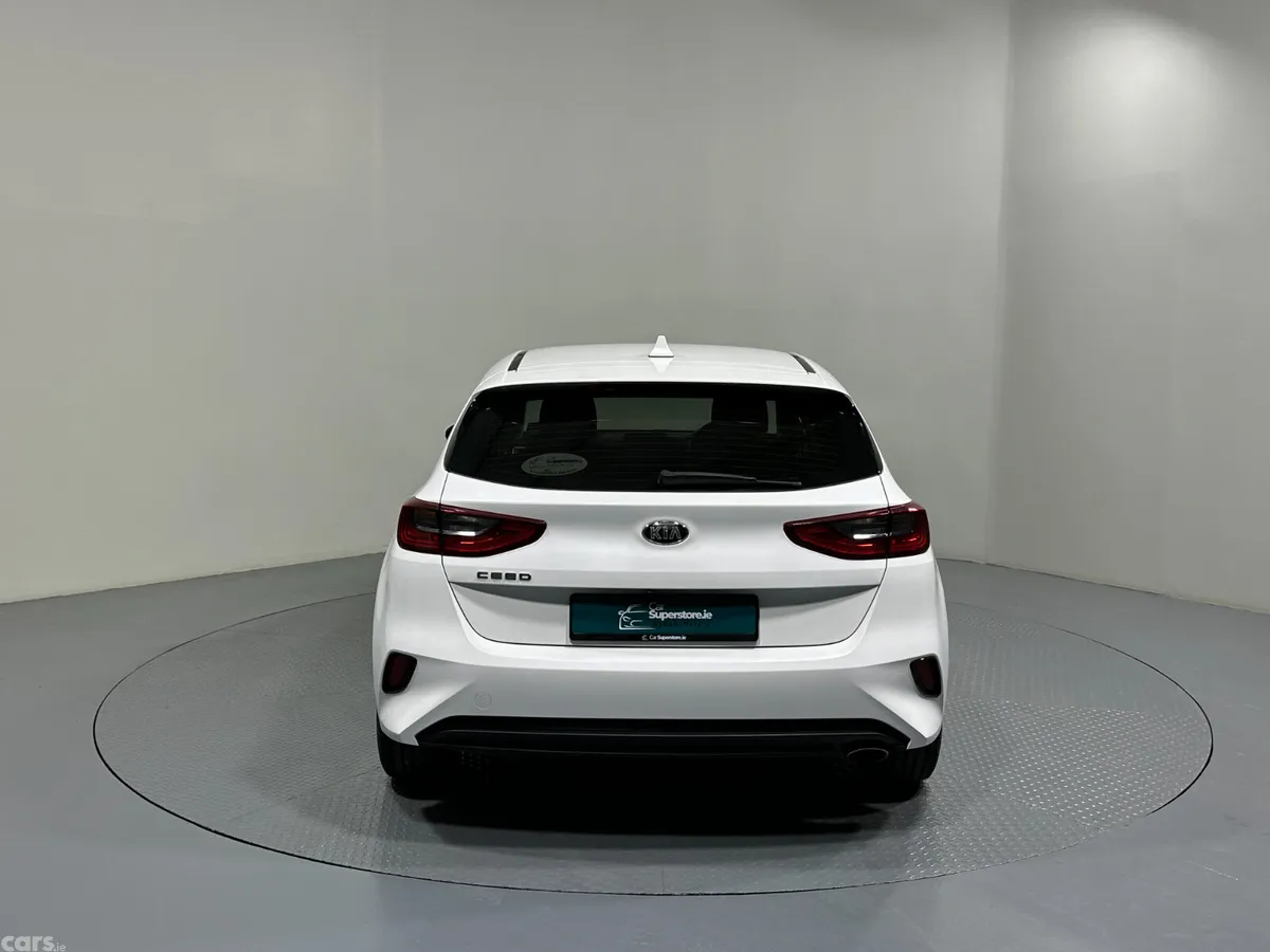 Kia Ceed Hatchback, Diesel, 2019, White