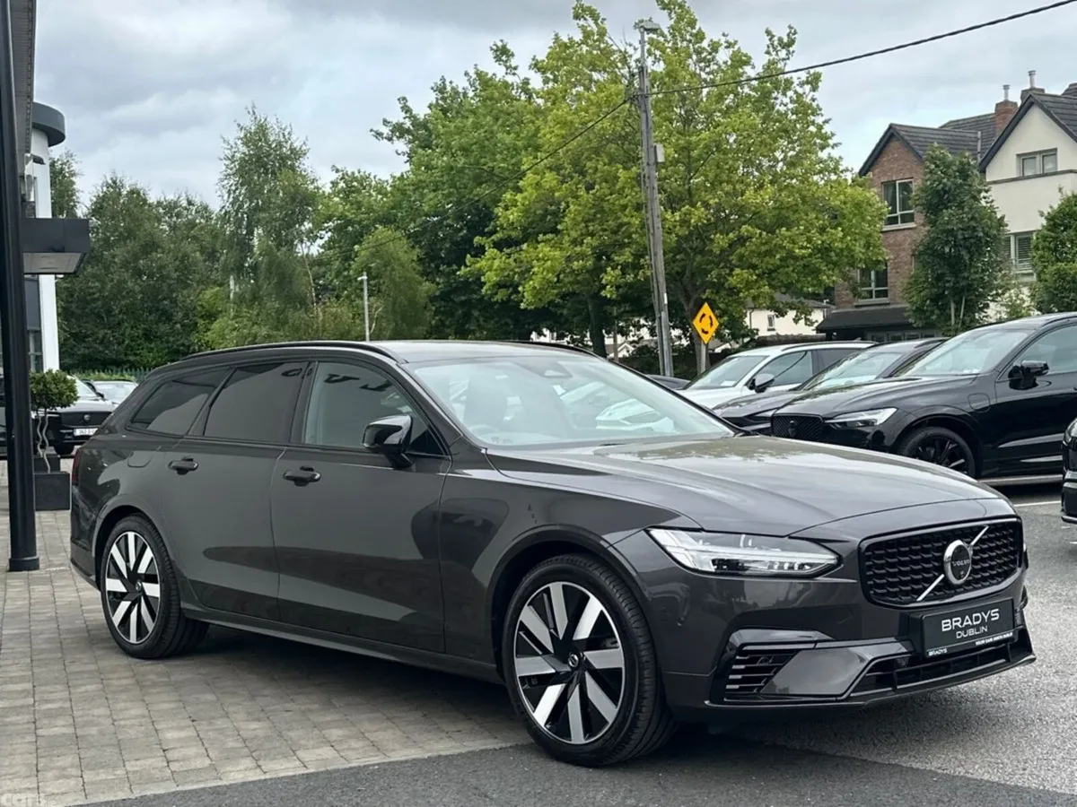 Volvo V90 Estate, Petrol Plug-in Hybrid, 2026, Grey