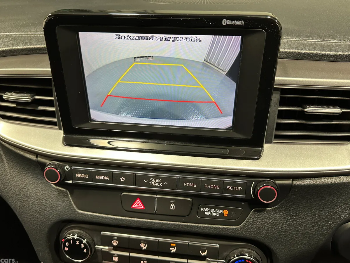 Kia Ceed Hatchback, Diesel, 2019, White
