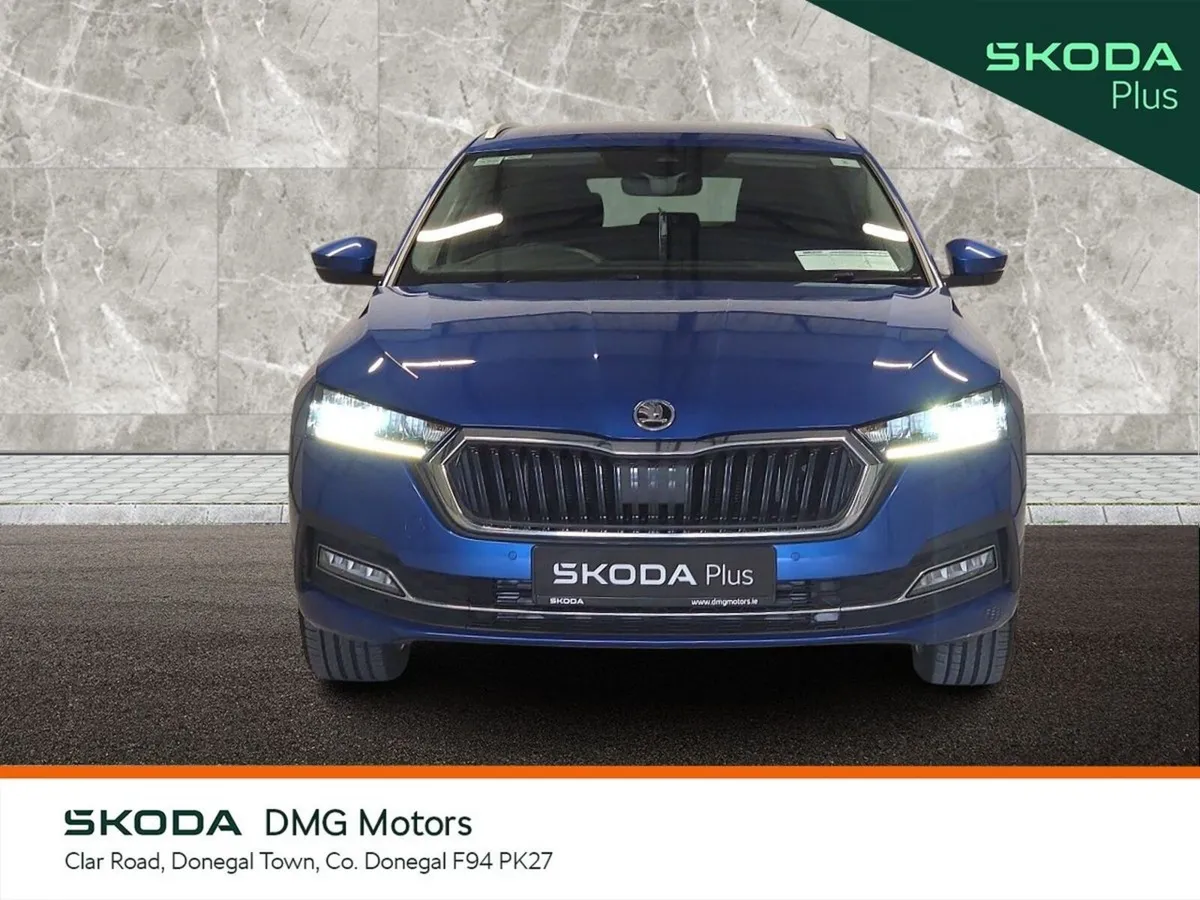 Skoda Octavia Estate, Diesel, 2023, Blue