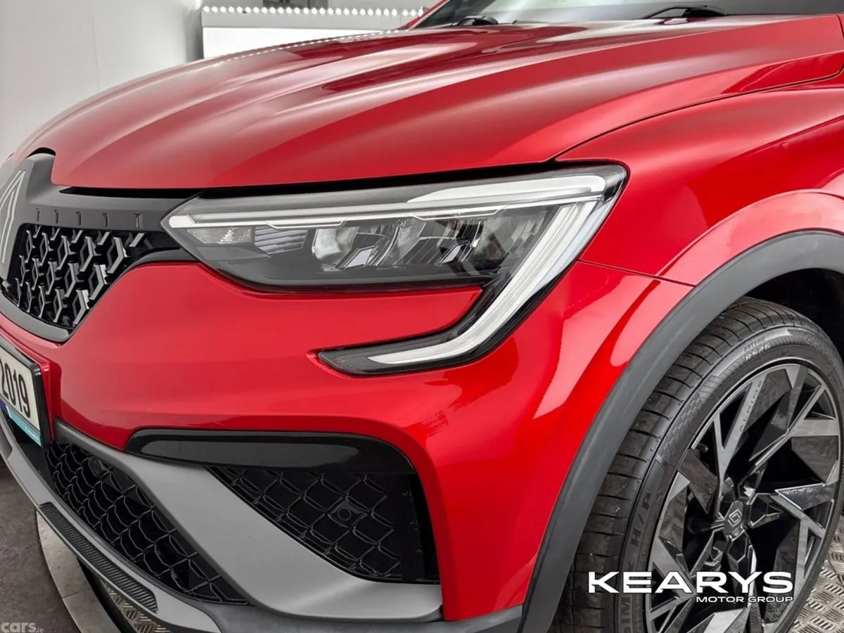 Renault Arkana Hatchback, Petrol, 2024, Red
