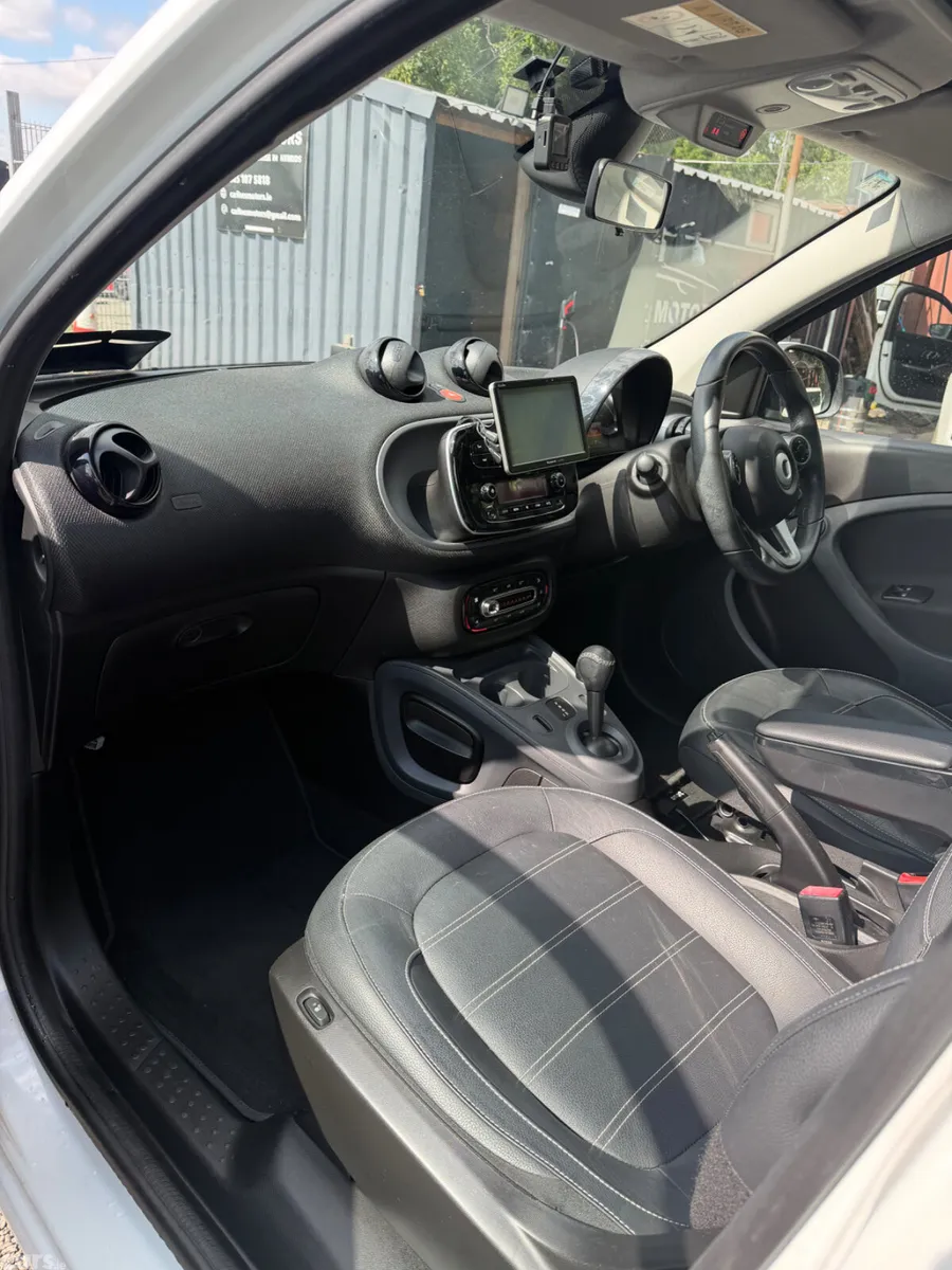 Smart Forfour Hatchback, Petrol, 2017, Blue