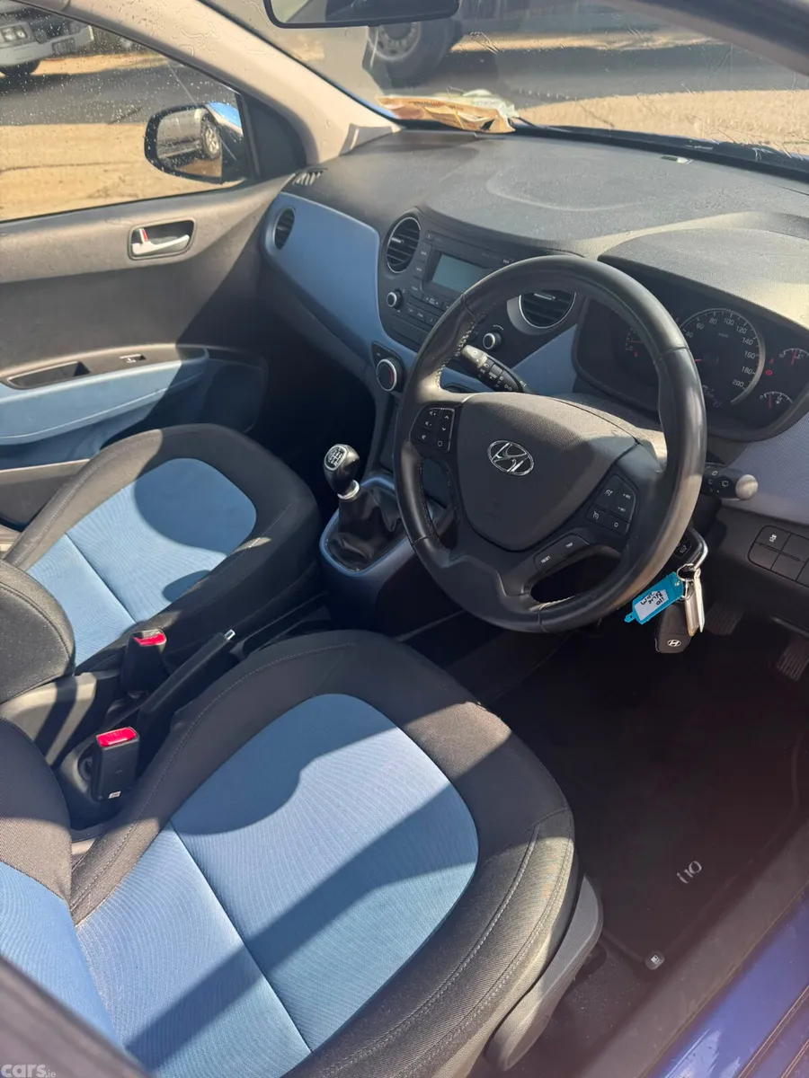 Hyundai i10 Hatchback, Petrol, 2019, Blue