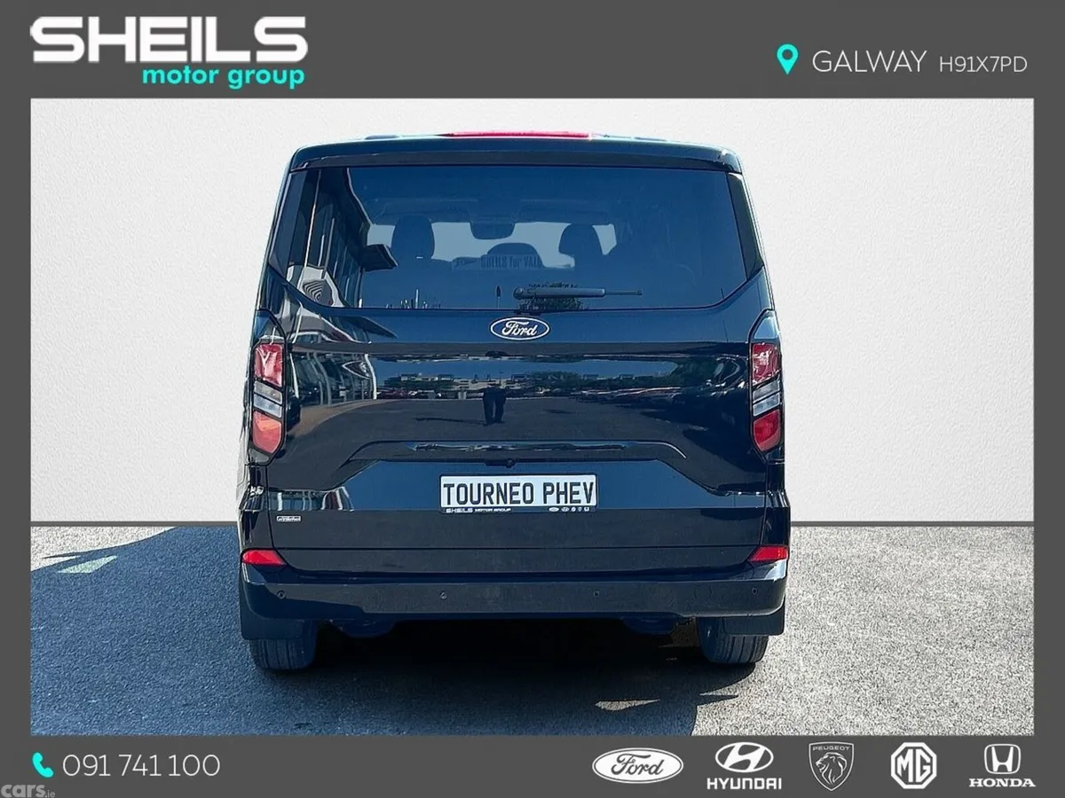 Ford Tourneo Custom MPV, Petrol Plug-in Hybrid, 2026, Black