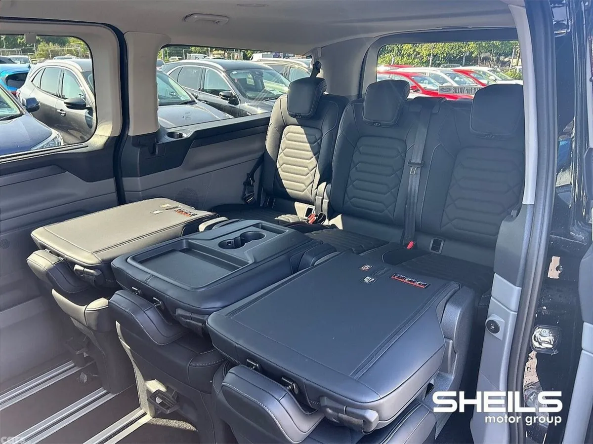 Ford Tourneo Custom MPV, Petrol Plug-in Hybrid, 2026, Black