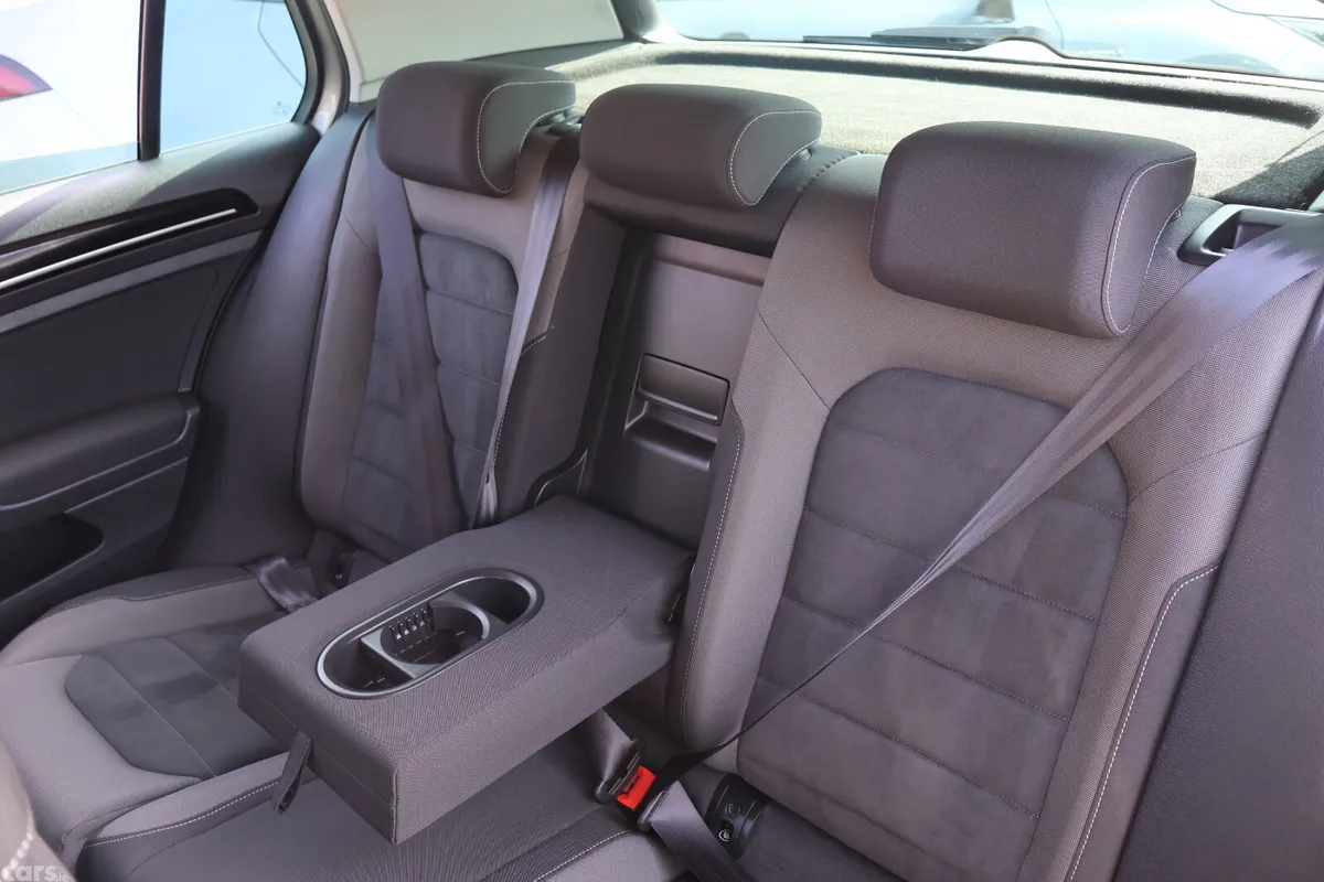 Volkswagen Golf Estate, Petrol, 2018, Grey